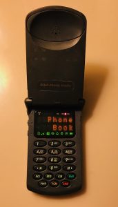 analog flip phone motorola